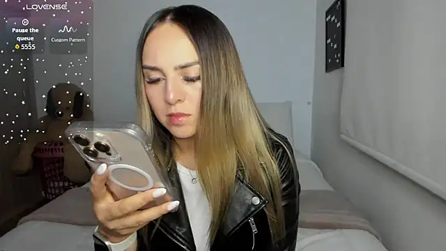 sophi mooreno online show from 04/08/26, 01:29