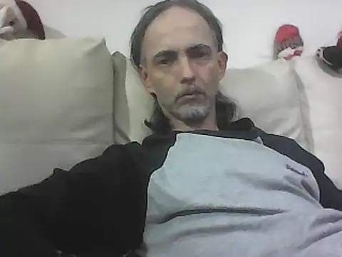 Snapshot of latinx44 chatting on 12/11/24, 06:14 latinx44 online show from 12/11/24, 06:14