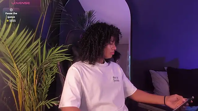 Snapshot of Lucas_eevans chatting on 10/22/25, 01:10 Lucas eevans online show from 10/22/25, 01:10