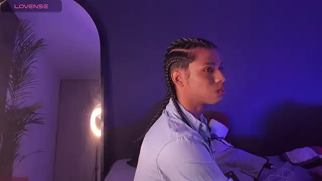 Snapshot of Lucas_eevans chatting on 10/13/25, 09:55 Lucas eevans online show from 10/13/25, 09:55