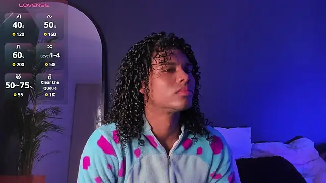 Snapshot of Lucas_eevans chatting on 10/29/25, 12:04 Lucas eevans online show from 10/29/25, 12:04