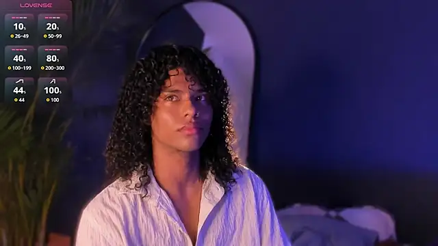 Snapshot of Lucas_eevans chatting on 11/19/25, 01:22 Lucas eevans online show from 11/19/25, 01:22