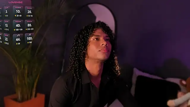 Snapshot of Lucas_eevans chatting on 11/26/25, 01:55 Lucas eevans online show from 11/26/25, 01:55