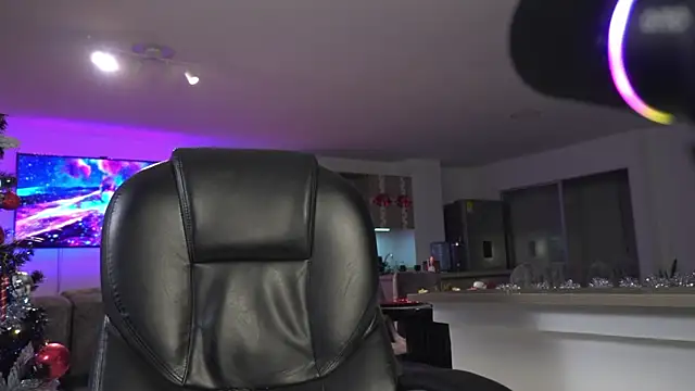 Frank Farrell online show from 12/18/25, 03:55