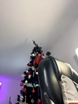 Snapshot of Frank_Farrell chatting on 01/06/26, 10:25 Frank Farrell online show from 01/06/26, 10:25