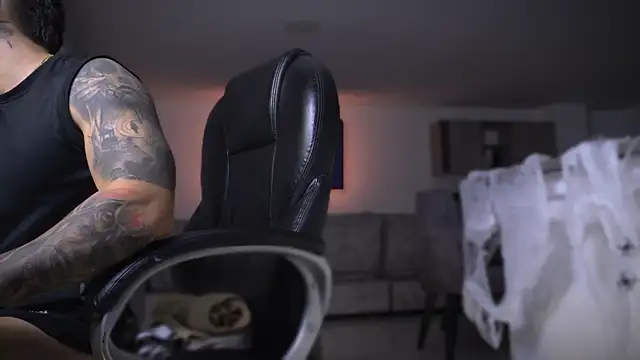 Frank Farrell online show from 10/28/25, 03:29