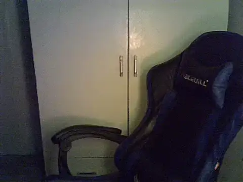 StrawberryWine07 online show from 03/07/25, 10:46