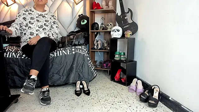 Snapshot of MirandaHaguen chatting on 02/23/26, 09:04 MirandaHaguen online show from 02/23/26, 09:04