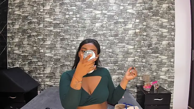 ArianaBlackk online show from 11/13/25, 12:09