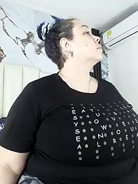 mollieblue69 online show from 11/04/25, 12:53