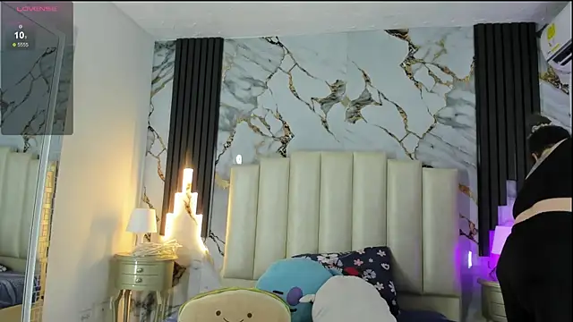 Snapshot of mollieblue69 chatting on 07/02/26, 01:06 mollieblue69 online show from 07/02/26, 01:06