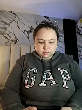 mollieblue69 online show from 11/21/25, 12:59