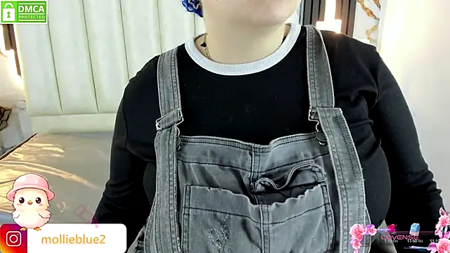 mollieblue69 online show from 09/19/25, 12:42