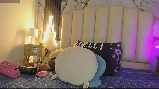 mollieblue69 online show from 04/15/26, 01:04