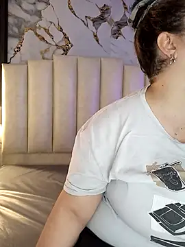 mollieblue69 online show from 02/04/26, 12:55