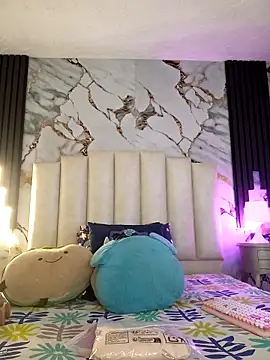 mollieblue69 online show from 12/04/25, 12:59