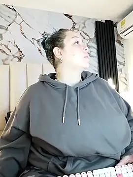 mollieblue69 online show from 10/09/25, 12:49