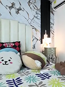 mollieblue69 online show from 11/08/25, 12:52