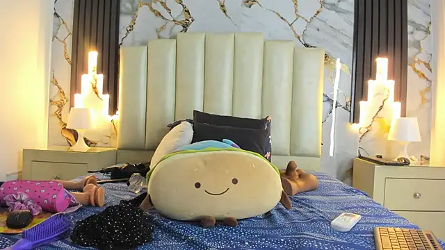 mollieblue69 online show from 03/09/25, 02:50