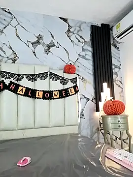 mollieblue69 online show from 10/31/25, 12:57