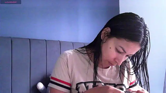 Sweet-Angie online show from 05/11/26, 04:04