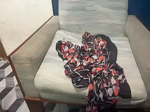 asian-doll online show from 12/20/25, 04:04