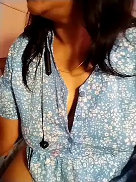 Snapshot of tharu_sweet chatting on 09/20/25, 06:07 tharu sweet online show from 09/20/25, 06:07