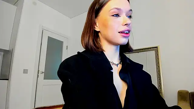 Kossie  online show from 10/22/25, 05:34