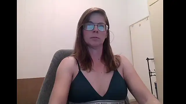 Snapshot of SavannaGirly chatting on 04/27/26, 08:56 SavannaGirly online show from 04/27/26, 08:56