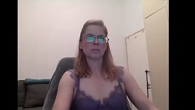 Snapshot of SavannaGirly chatting on 09/19/25, 07:45 SavannaGirly online show from 09/19/25, 07:45