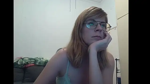 SavannaGirly online show from 11/20/25, 08:20