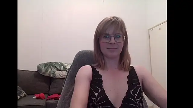 Snapshot of SavannaGirly chatting on 10/03/25, 11:01 SavannaGirly online show from 10/03/25, 11:01