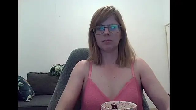 Snapshot of SavannaGirly chatting on 10/27/25, 11:11 SavannaGirly online show from 10/27/25, 11:11