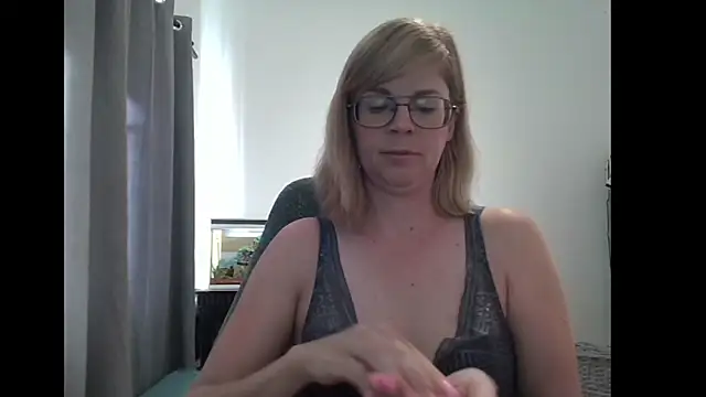 Snapshot of SavannaGirly chatting on 03/01/25, 08:02 SavannaGirly online show from 03/01/25, 08:02