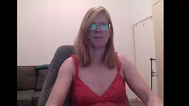 Snapshot of SavannaGirly chatting on 09/16/25, 06:47 SavannaGirly online show from 09/16/25, 06:47