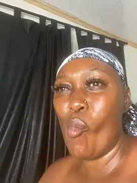 Snapshot of Cardiebae89 chatting on 02/24/26, 12:22 Cardiebae89 online show from 02/24/26, 12:22