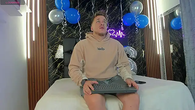 keane lee online show from 10/08/25, 12:39