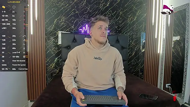 keane lee online show from 10/28/25, 12:04