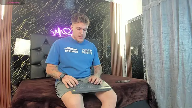 keane lee online show from 10/29/25, 12:59