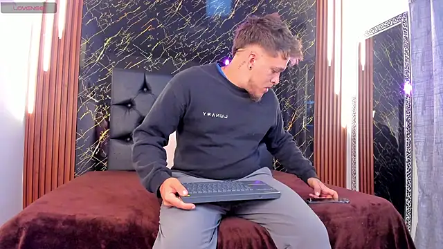 keane lee online show from 09/26/25, 12:23