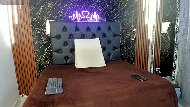 keane lee online show from 10/21/25, 01:10