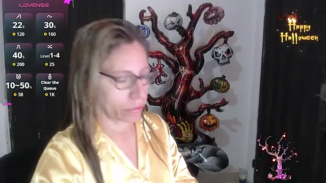 Snapshot of Chayla_Ruiz chatting on 11/02/25, 11:04 Chayla Ruiz online show from 11/02/25, 11:04