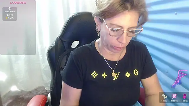Snapshot of Chayla_Ruiz chatting on 06/07/26, 03:50 Chayla Ruiz online show from 06/07/26, 03:50