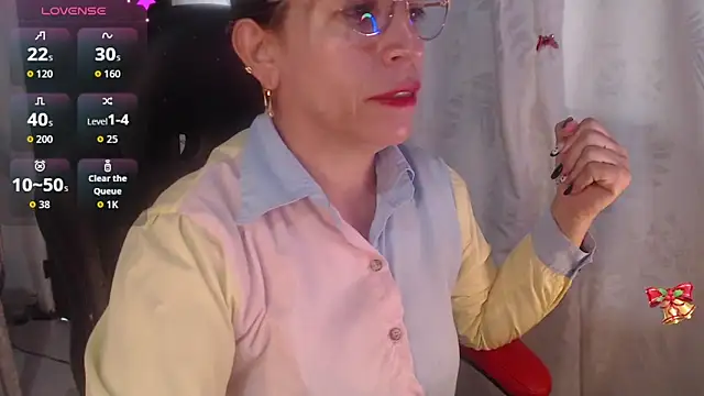 Chayla Ruiz online show from 12/20/25, 10:01