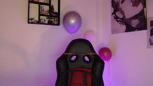 Snapshot of Chayla_Ruiz chatting on 03/17/25, 10:19 Chayla Ruiz online show from 03/17/25, 10:19