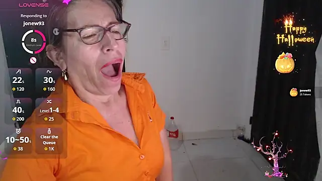 Snapshot of Chayla_Ruiz chatting on 11/13/25, 11:41 Chayla Ruiz online show from 11/13/25, 11:41