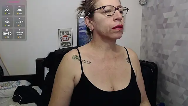 Snapshot of Chayla_Ruiz chatting on 09/22/25, 12:00 Chayla Ruiz online show from 09/22/25, 12:00