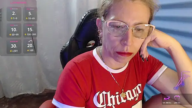 Chayla Ruiz online show from 05/15/26, 12:30