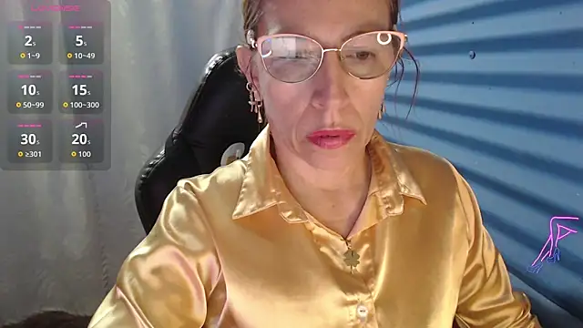 Chayla Ruiz online show from 05/13/26, 12:45