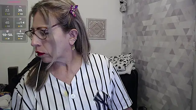 Snapshot of Chayla_Ruiz chatting on 09/19/25, 07:29 Chayla Ruiz online show from 09/19/25, 07:29